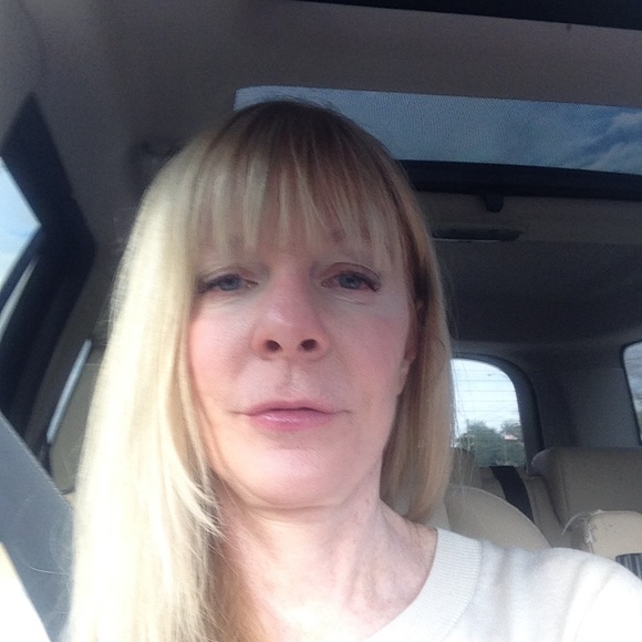 Meet your Posher, Rhoda - Picture 3 of 7